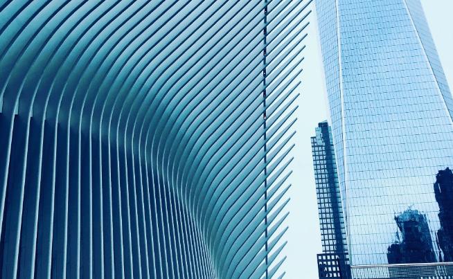 建筑公司的法人如何變更，資質(zhì)也要變更嗎？